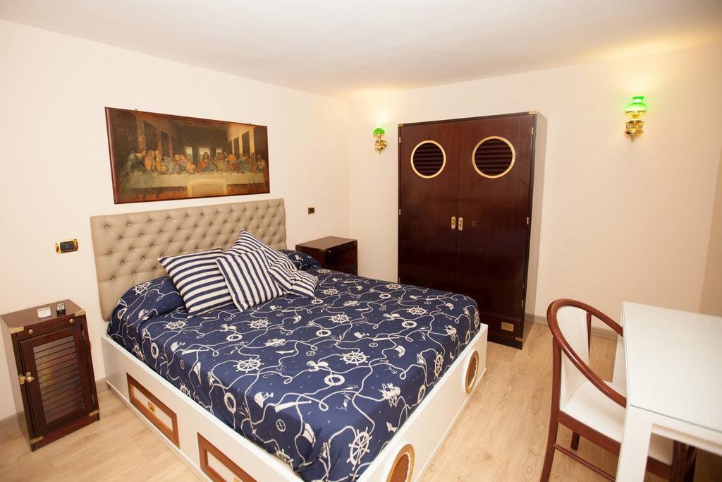 Hotel Ausonia Νάπολη Εξωτερικό φωτογραφία
