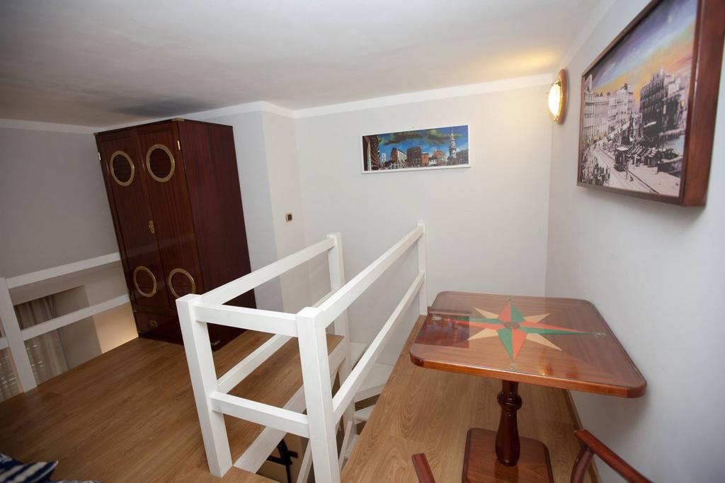 Hotel Ausonia Νάπολη Εξωτερικό φωτογραφία