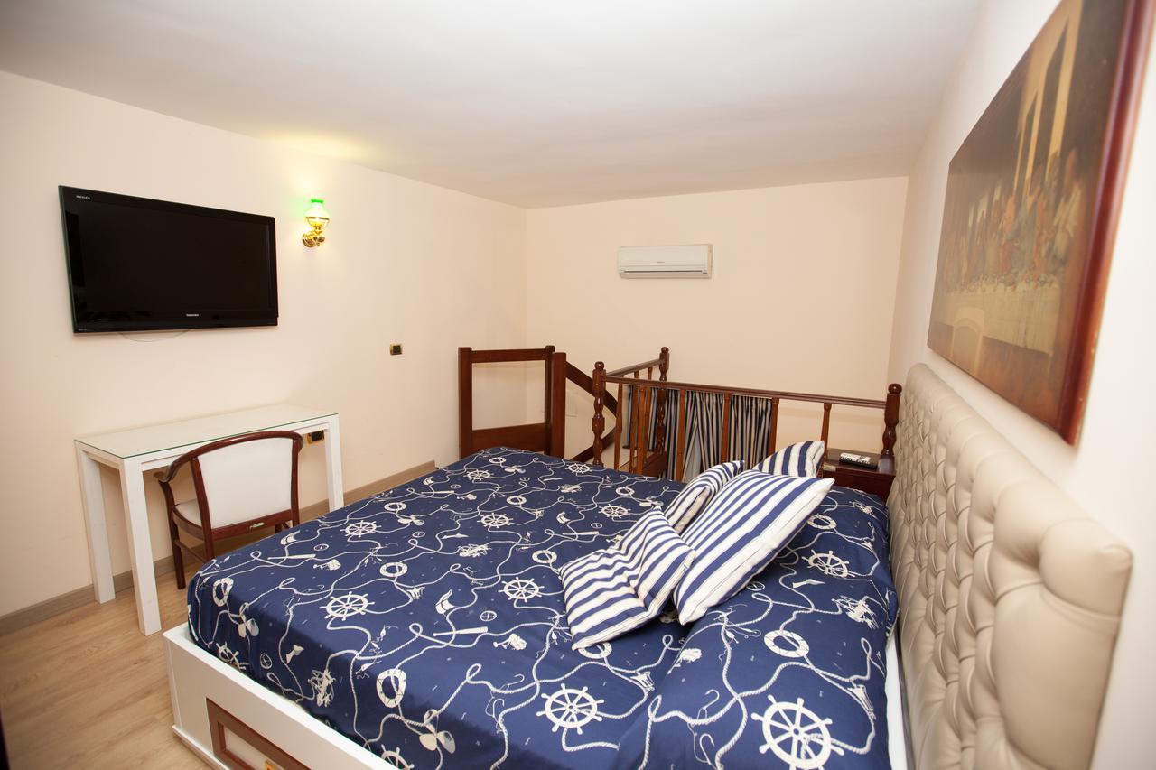 Hotel Ausonia Νάπολη Εξωτερικό φωτογραφία