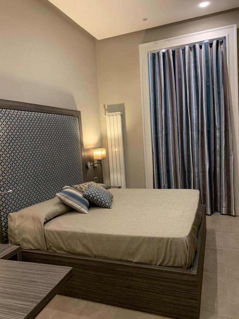 Hotel Ausonia Νάπολη Εξωτερικό φωτογραφία