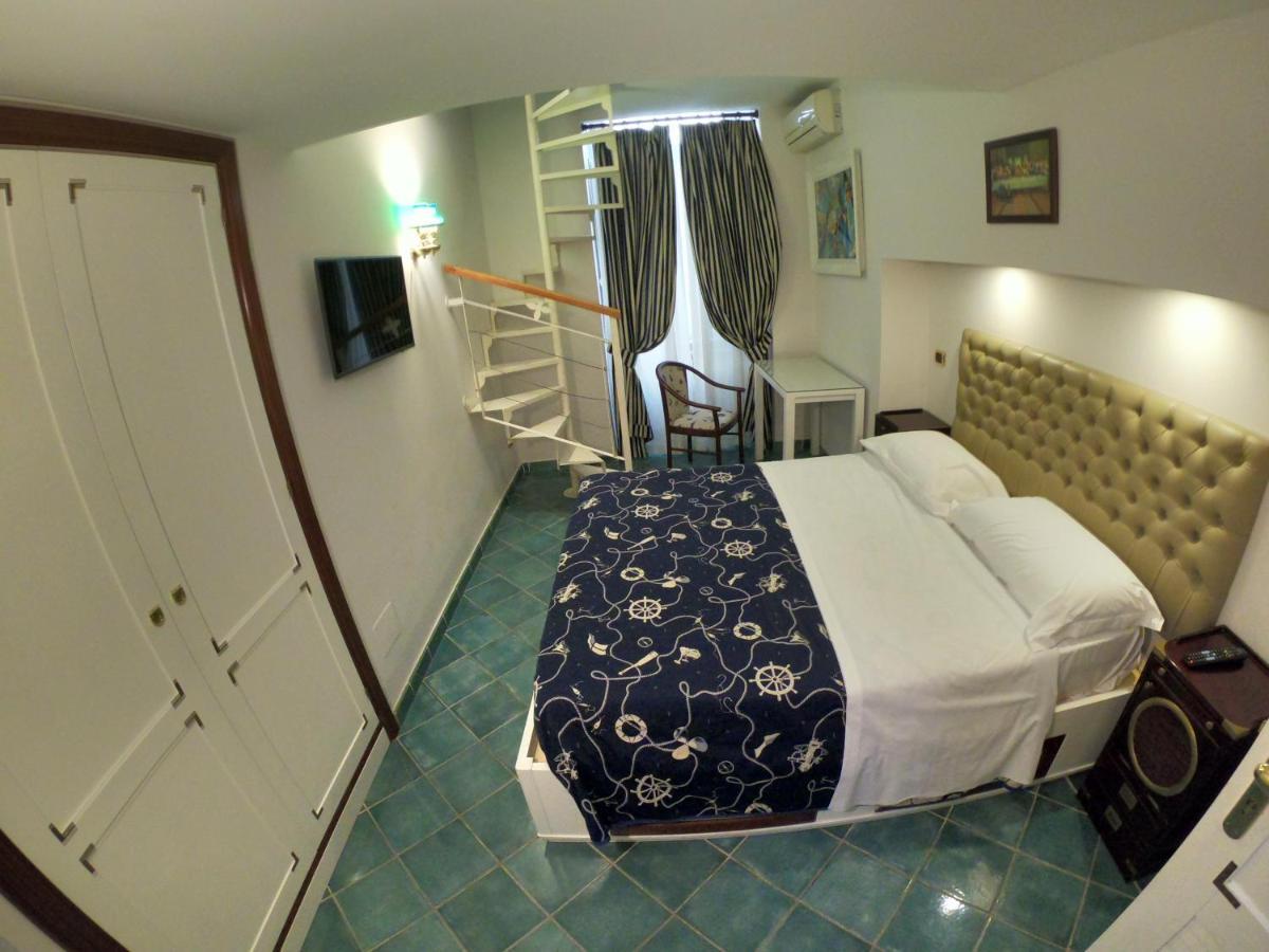 Hotel Ausonia Νάπολη Εξωτερικό φωτογραφία